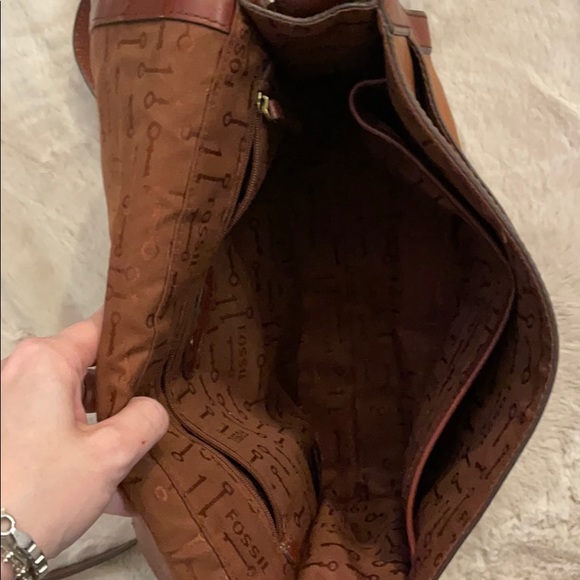 Fossil Vintage Brown Leather Satchel - Picture 4 of 9